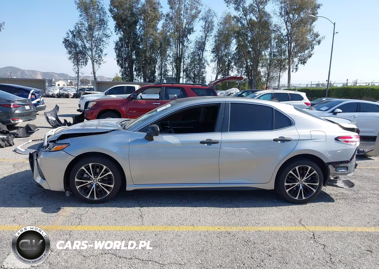 2020 Toyota Camry Se VIN:4T1G11AK6LU951426 - 15