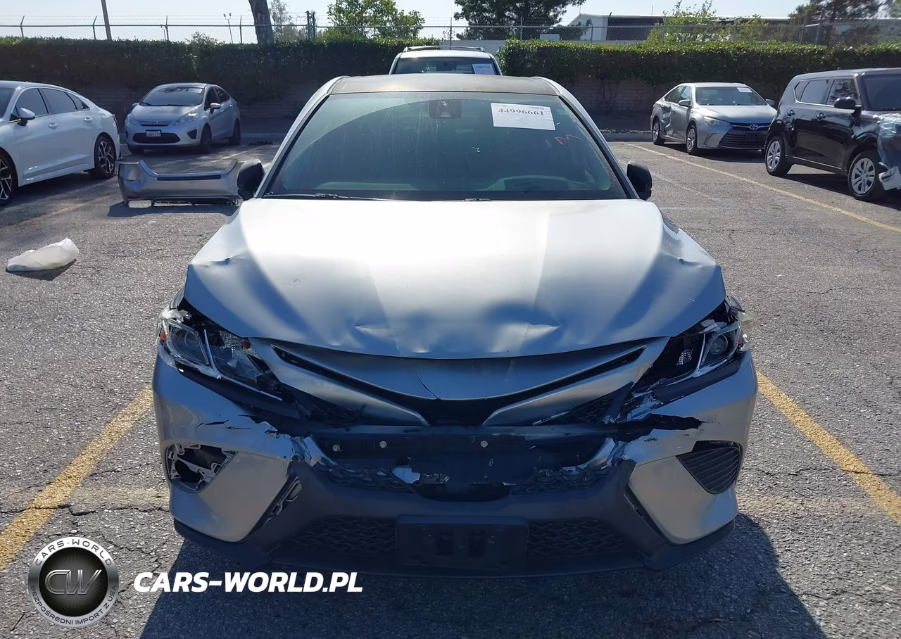2020 Toyota Camry Se VIN:4T1G11AK6LU951426 - 18