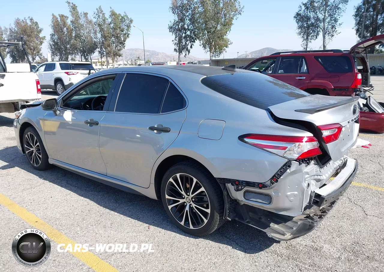2020 Toyota Camry Se VIN:4T1G11AK6LU951426 - 3