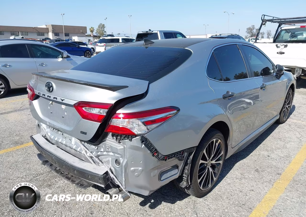 2020 Toyota Camry Se VIN:4T1G11AK6LU951426 - 4