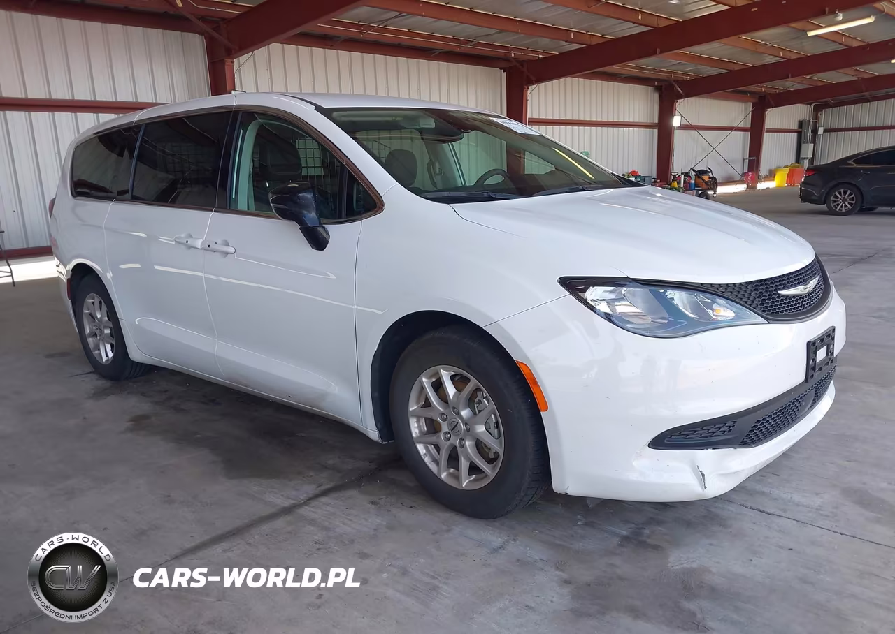 2024 Chrysler Voyager Lx