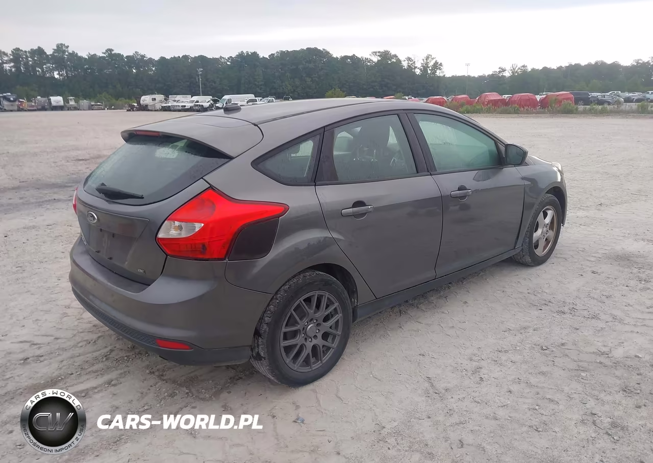 2012 Ford Focus Se VIN:1FAHP3K23CL122987 - 4
