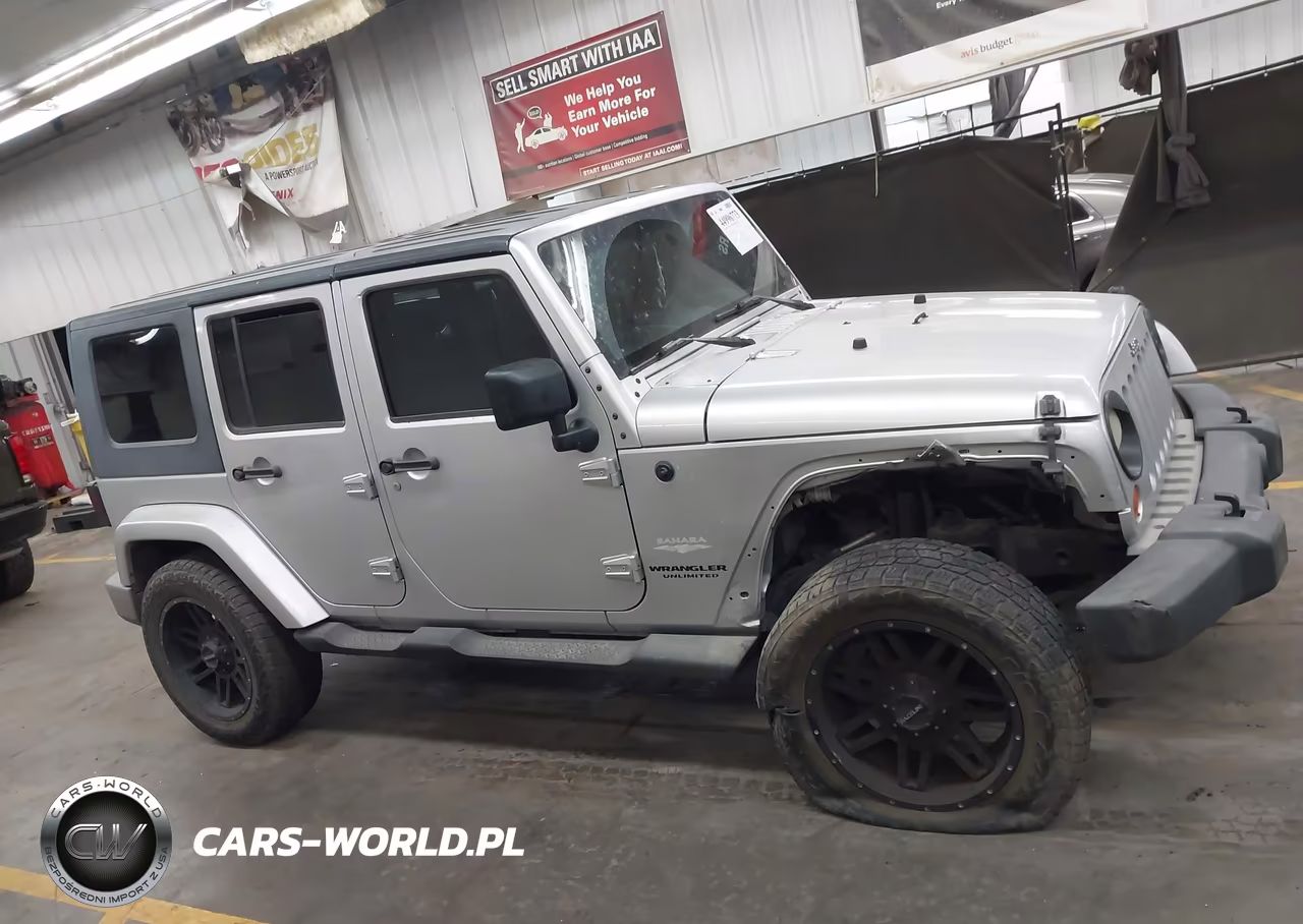 2007 Jeep Wrangler Unlimited Sahara VIN:1J4GB59167L157021 - 14