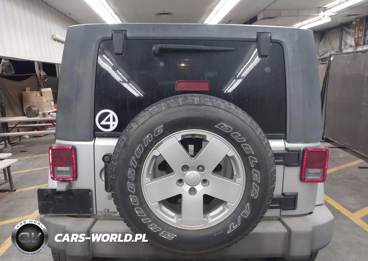 2007 Jeep Wrangler Unlimited Sahara VIN:1J4GB59167L157021 - 17