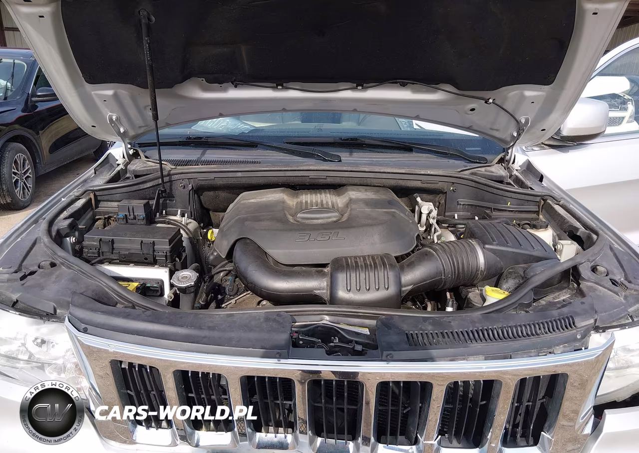 2011 Jeep Grand Cherokee Laredo VIN:1J4RR4GG0BC597959 - 10