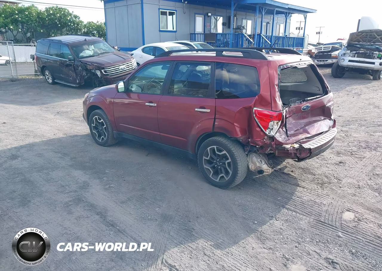 2010 Subaru Forester 2.5X Premium VIN:JF2SH6CC2AG700946 - 3