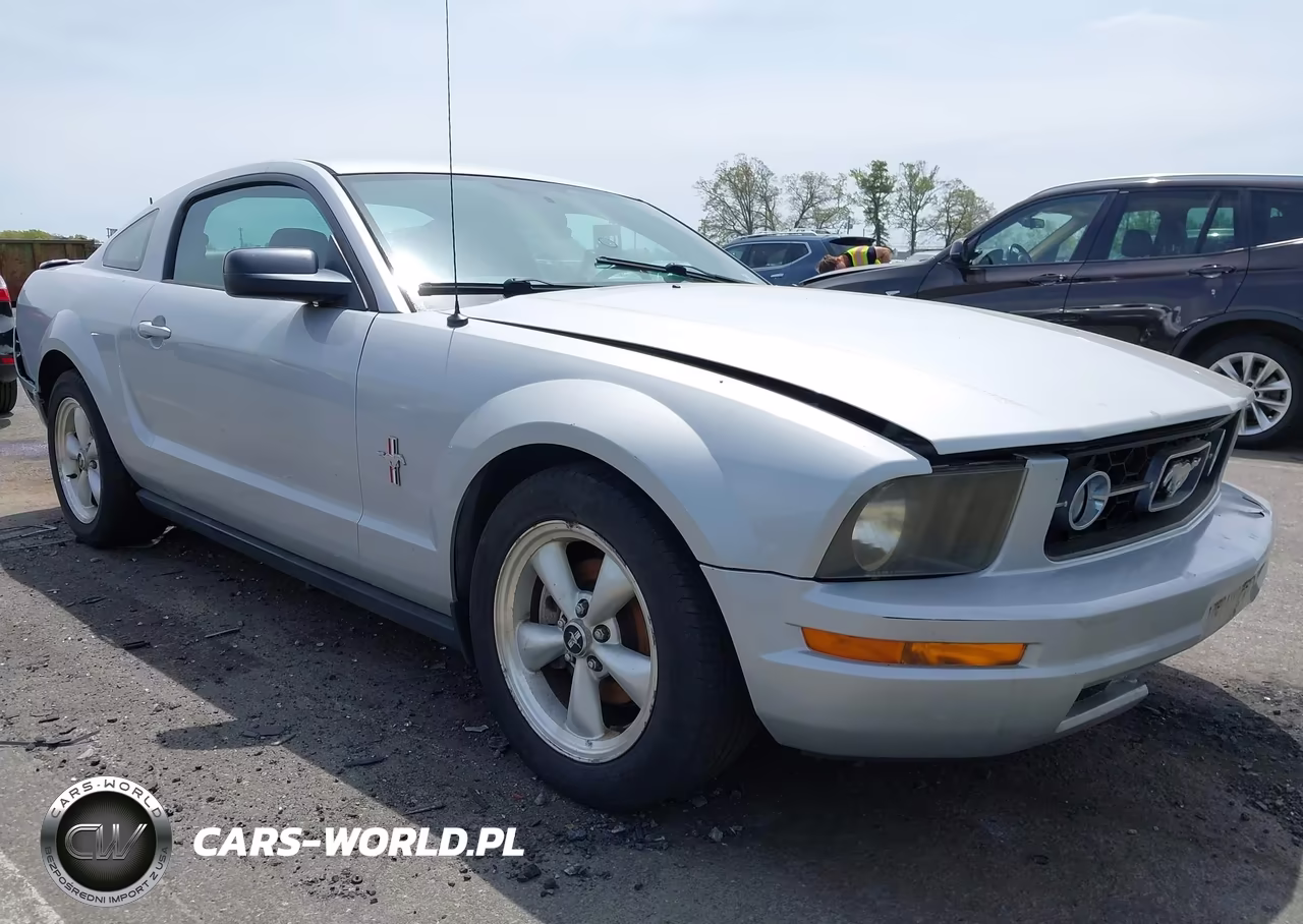 2007 Ford Mustang V6 Deluxe-V6 Premium