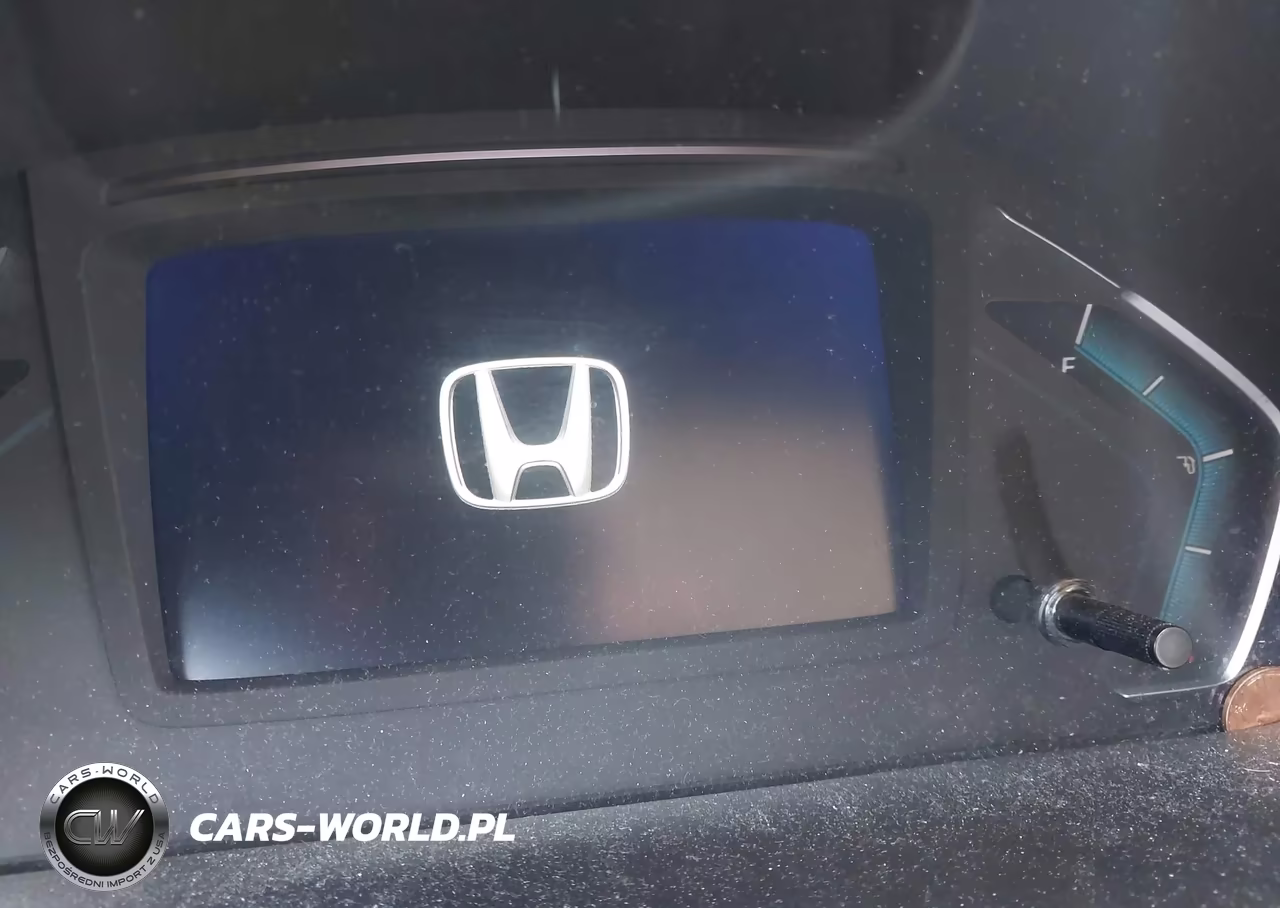 2018 Honda Odyssey Touring VIN:5FNRL6H89JB009147 - 14
