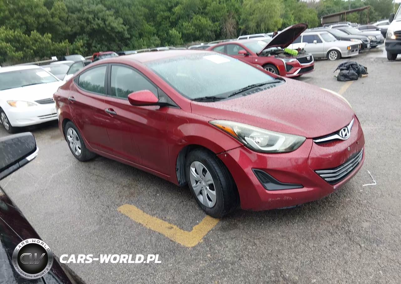 HYUNDAI ELANTRA SE