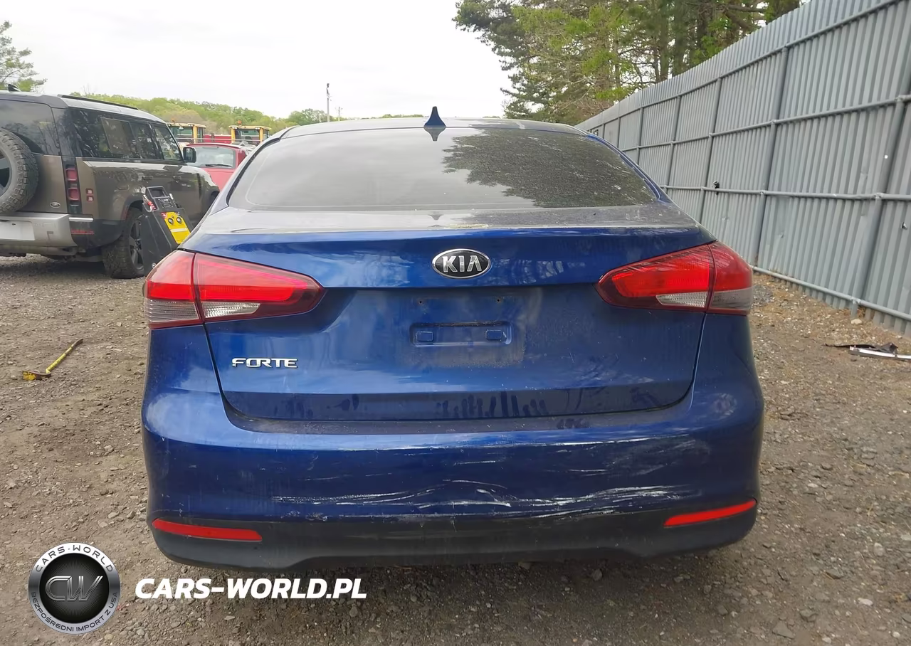 2018 Kia Forte Lx VIN:3KPFK4A78JE220213 - 15