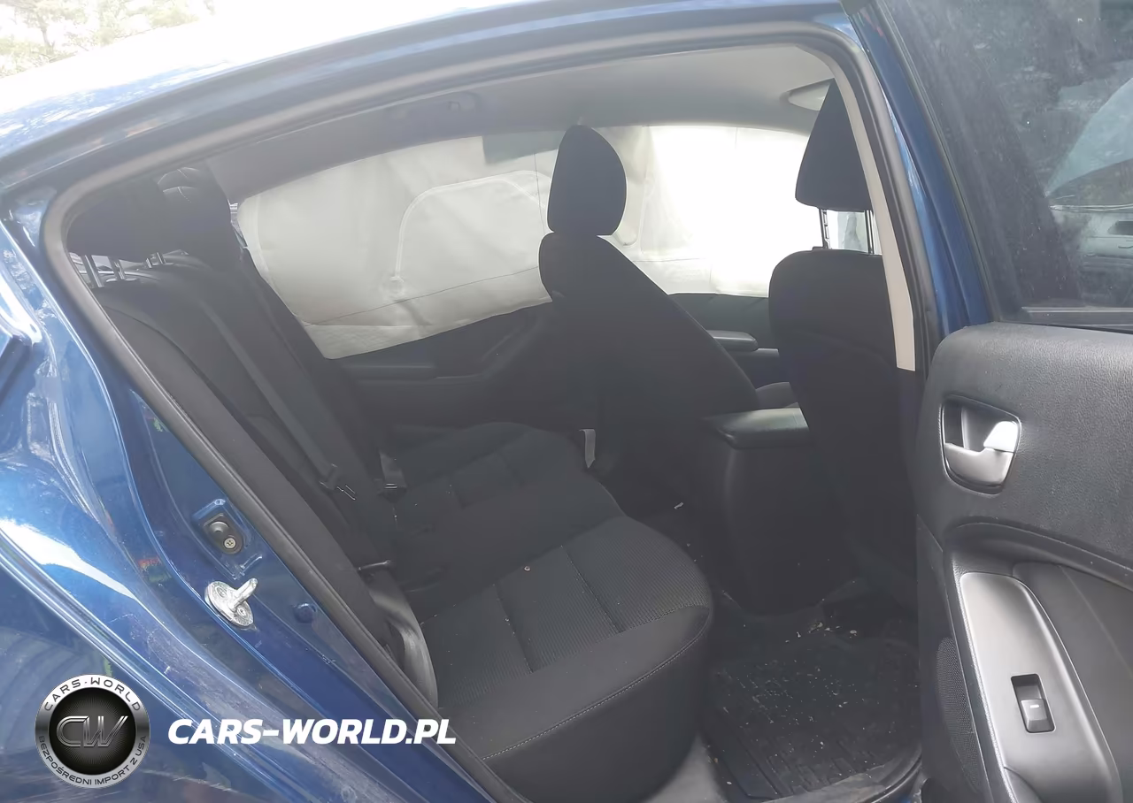 2018 Kia Forte Lx VIN:3KPFK4A78JE220213 - 8