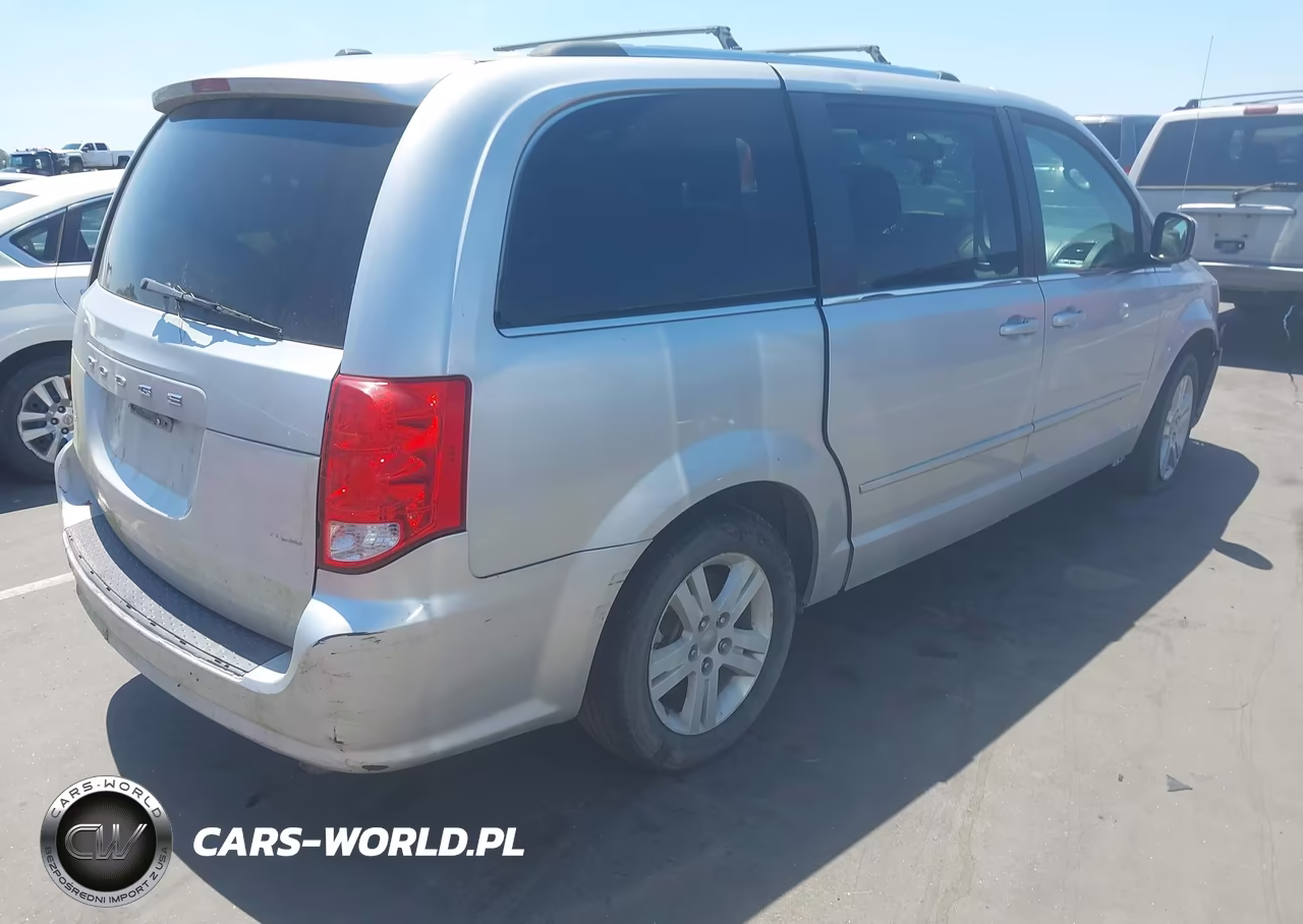 2012 Dodge Grand Caravan Crew VIN:2C4RDGDG4CR328219 - 4