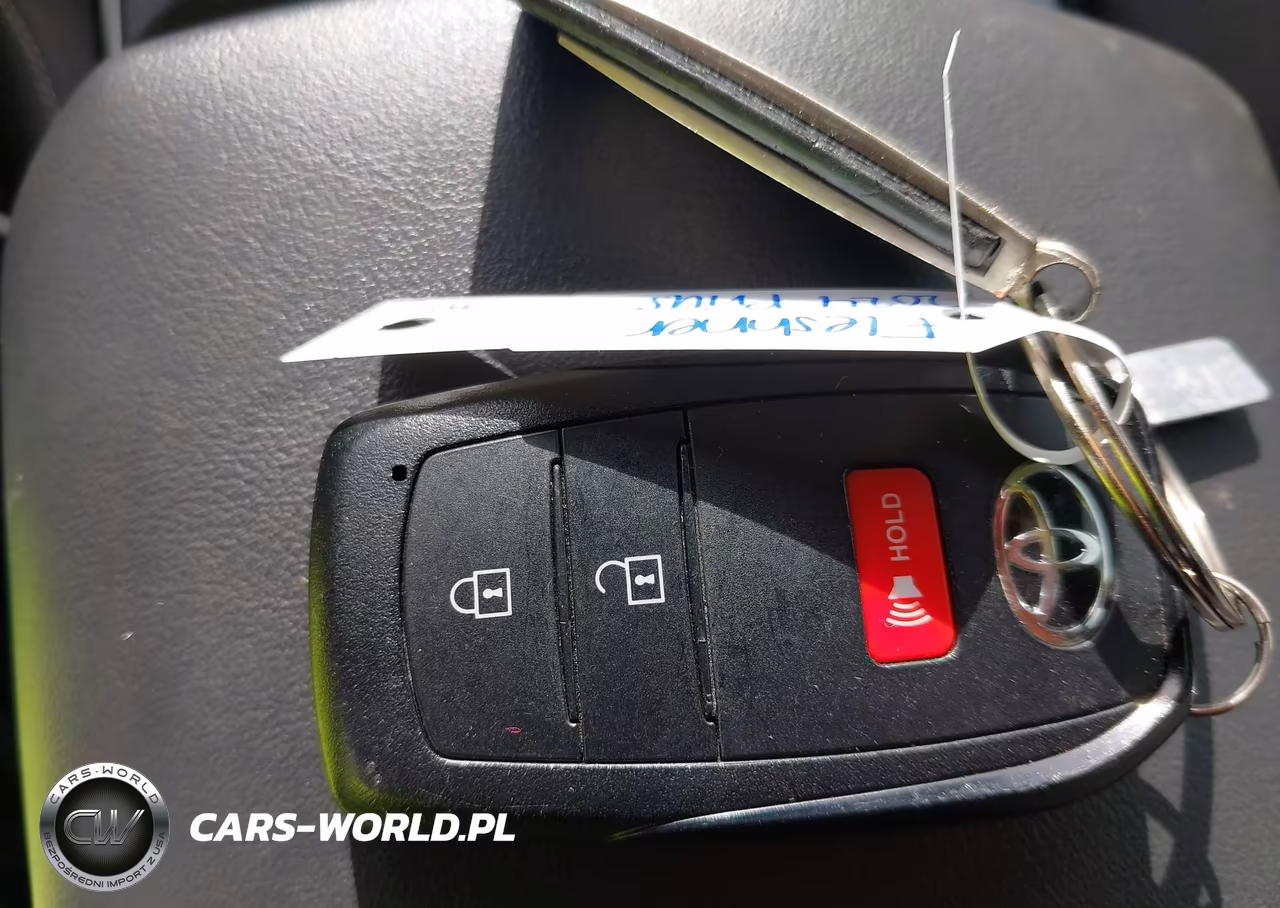 2024 Toyota Prius Xle VIN:JTDACAAU7R3041935 - 11