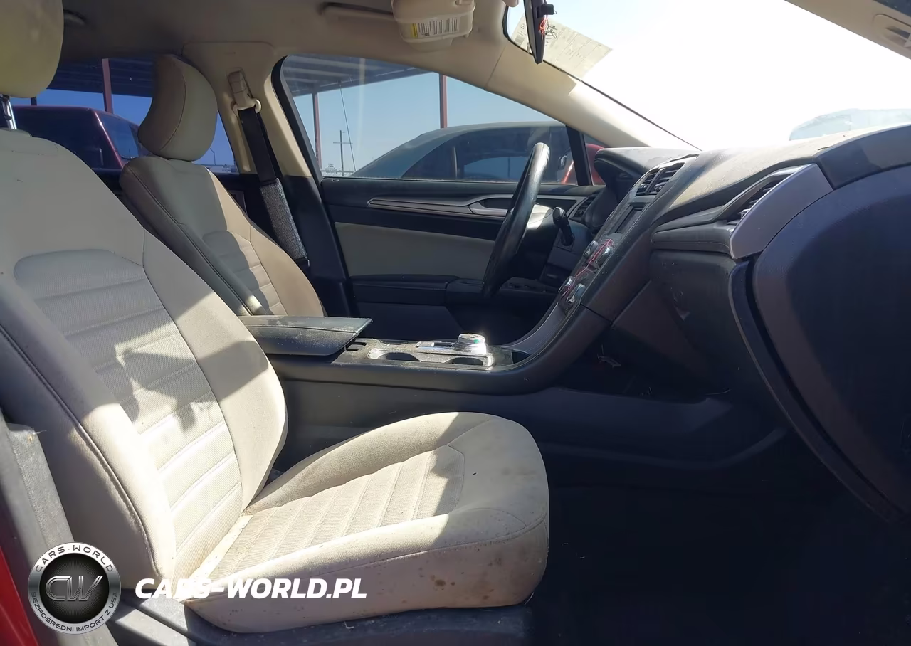 2018 Ford Fusion S VIN:3FA6P0G7XJR277741 - 5
