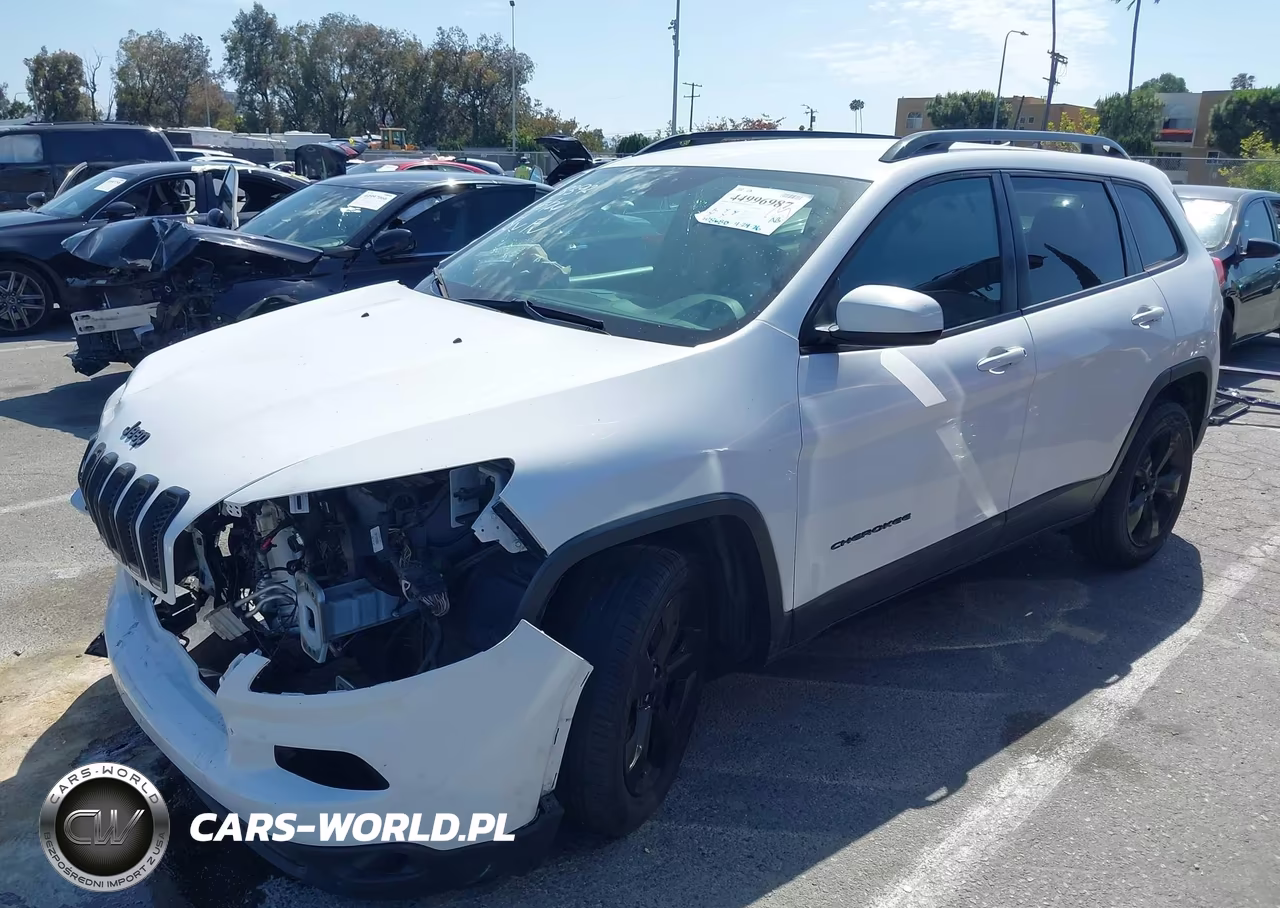 2018 Jeep Cherokee Latitude Fwd VIN:1C4PJLCB6JD533703 - 2