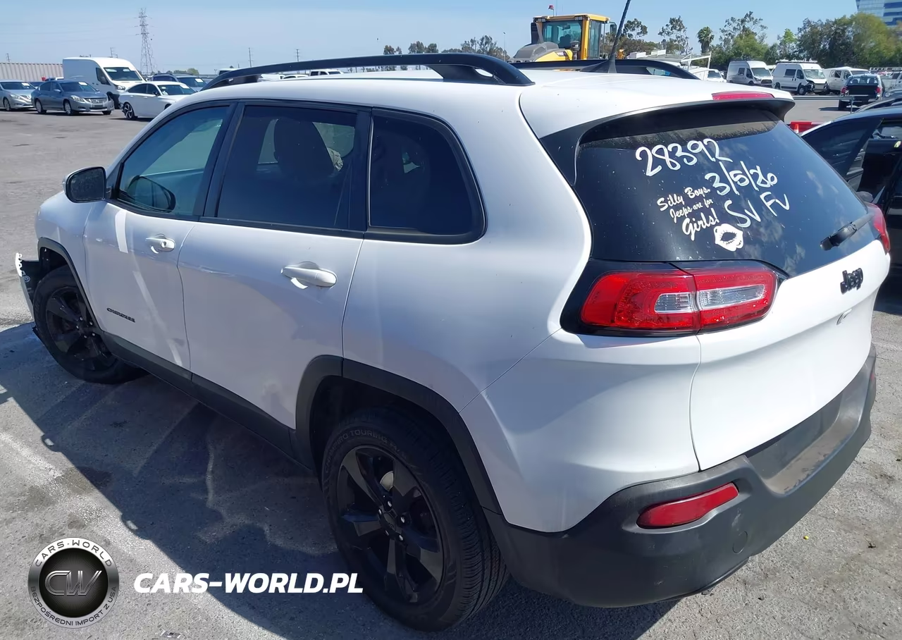 2018 Jeep Cherokee Latitude Fwd VIN:1C4PJLCB6JD533703 - 3