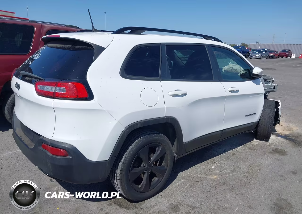 2018 Jeep Cherokee Latitude Fwd VIN:1C4PJLCB6JD533703 - 4