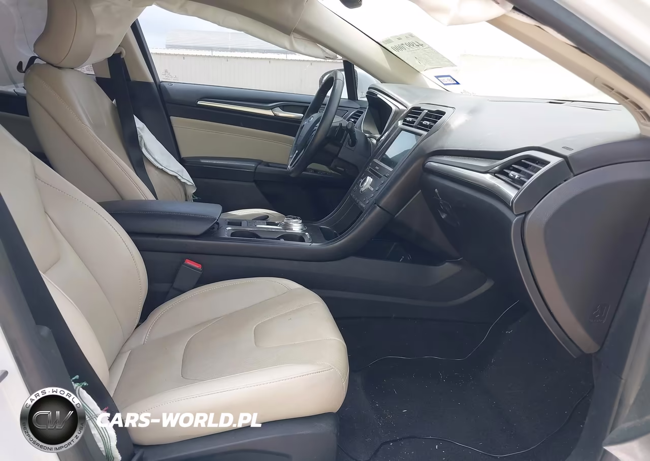 2017 Ford Fusion Titanium VIN:3FA6P0K96HR163075 - 5