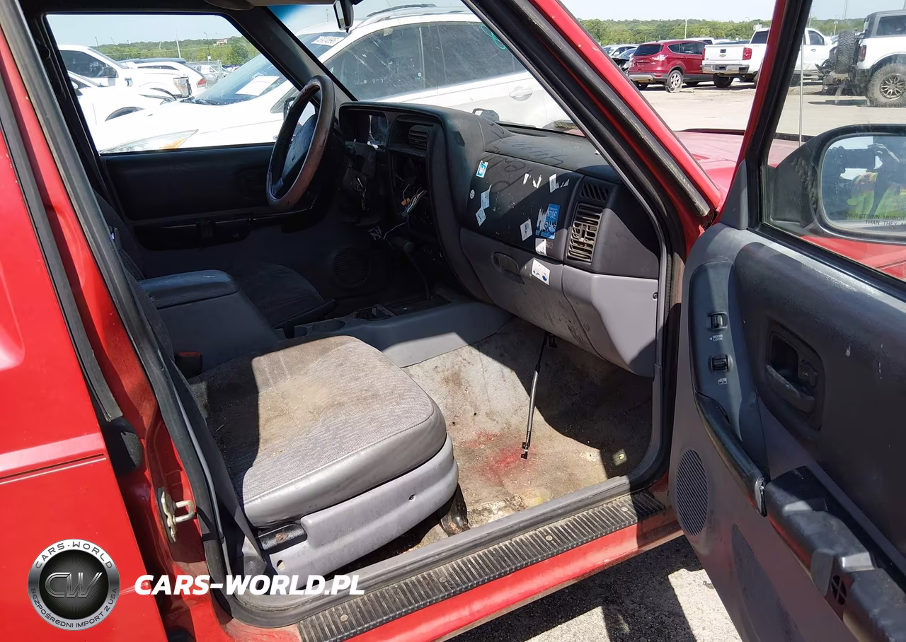 1997 Jeep Cherokee Sport VIN:1J4FT68S2VL603946 - 5