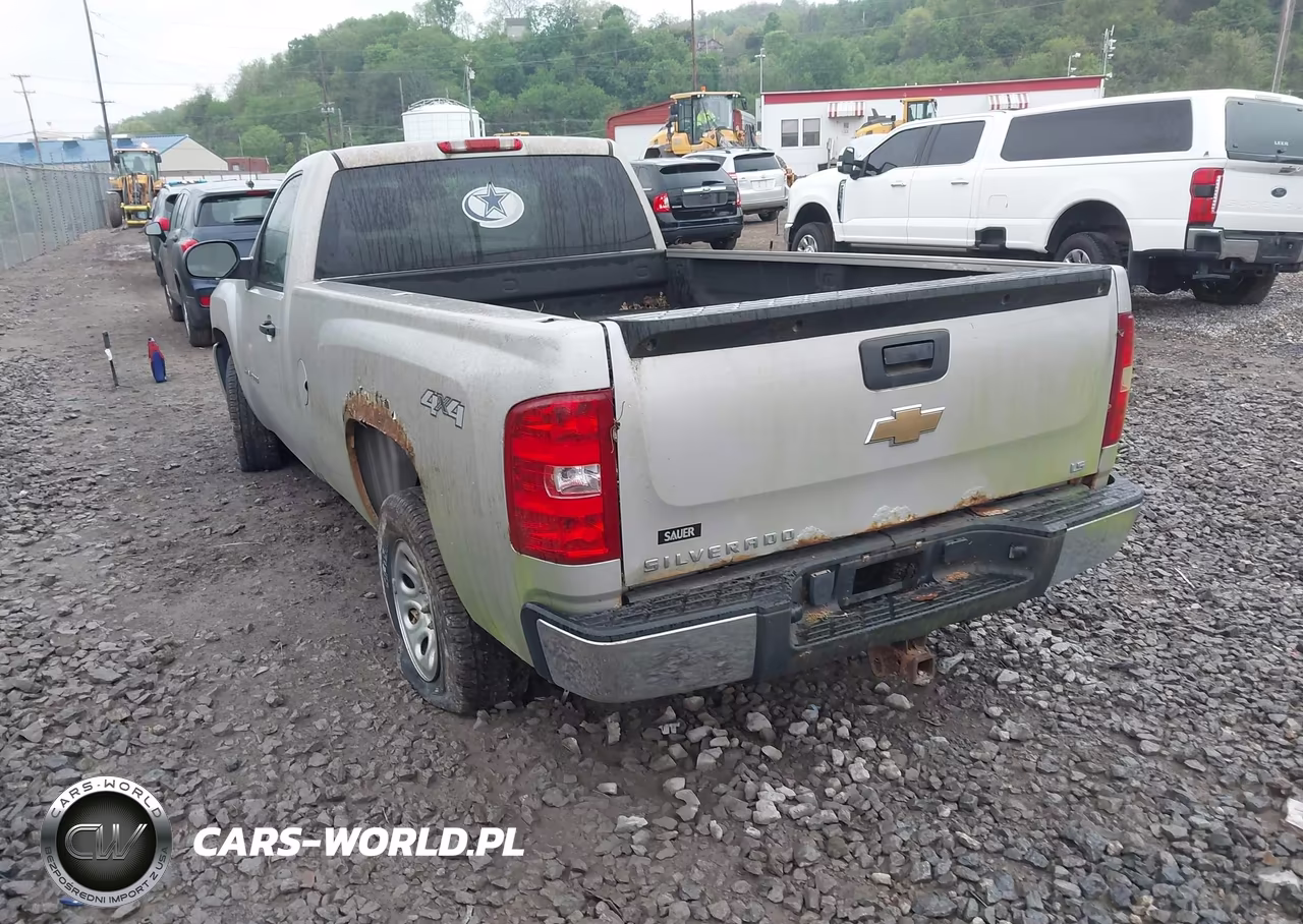 2007 Chevrolet Silverado 1500 Work Truck VIN:1GCEK14C17E573688 - 3