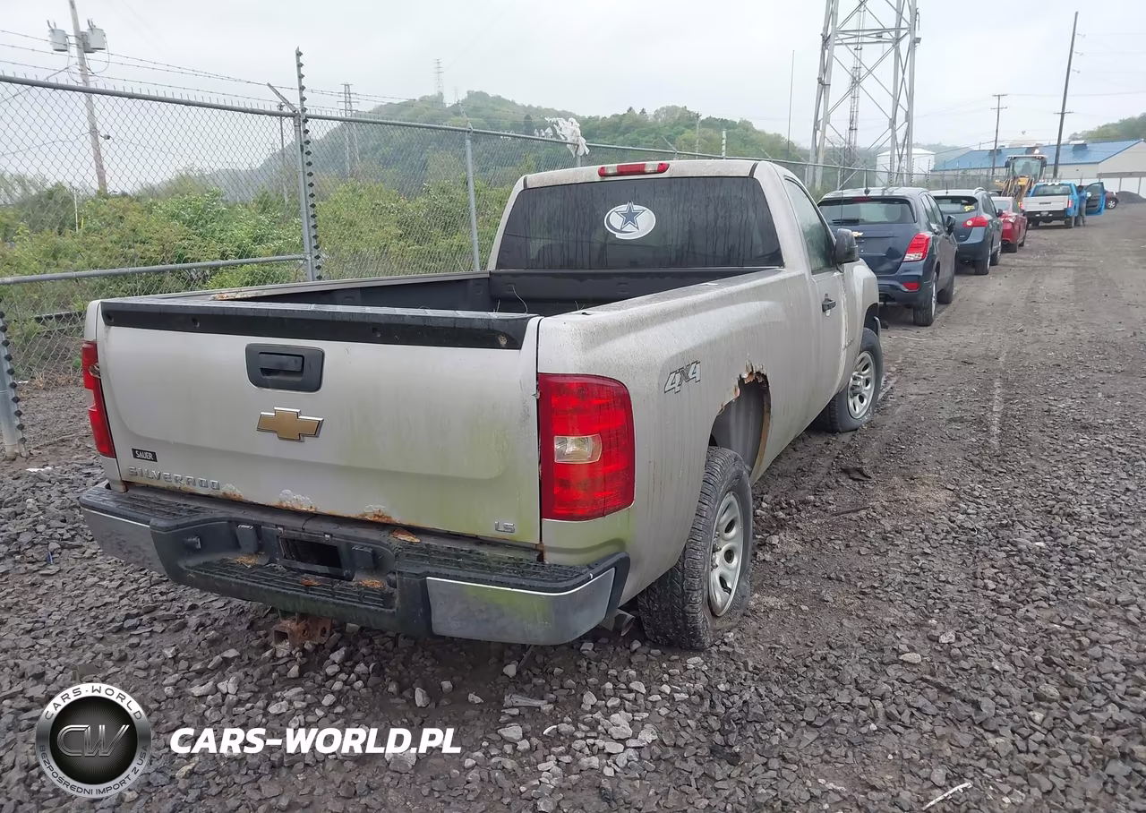 2007 Chevrolet Silverado 1500 Work Truck VIN:1GCEK14C17E573688 - 4