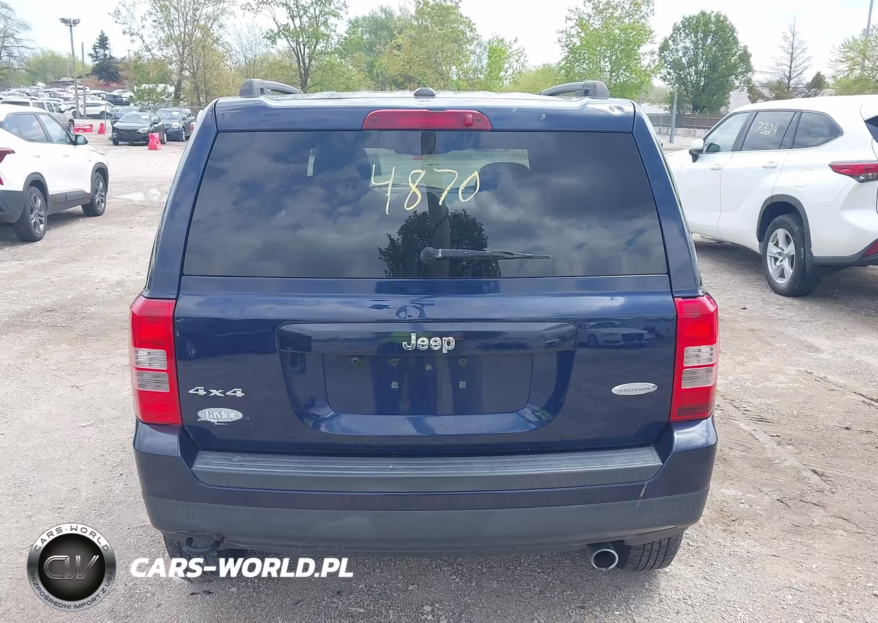 2017 Jeep Patriot Latitude 4X4 VIN:1C4NJRFB5HD133938 - 16