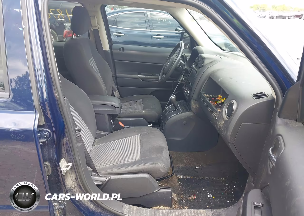 2017 Jeep Patriot Latitude 4X4 VIN:1C4NJRFB5HD133938 - 5