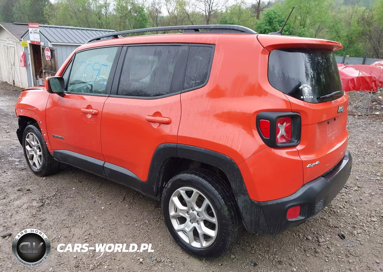 2017 Jeep Renegade Latitude 4X4 VIN:ZACCJBBB9HPG03622 - 3