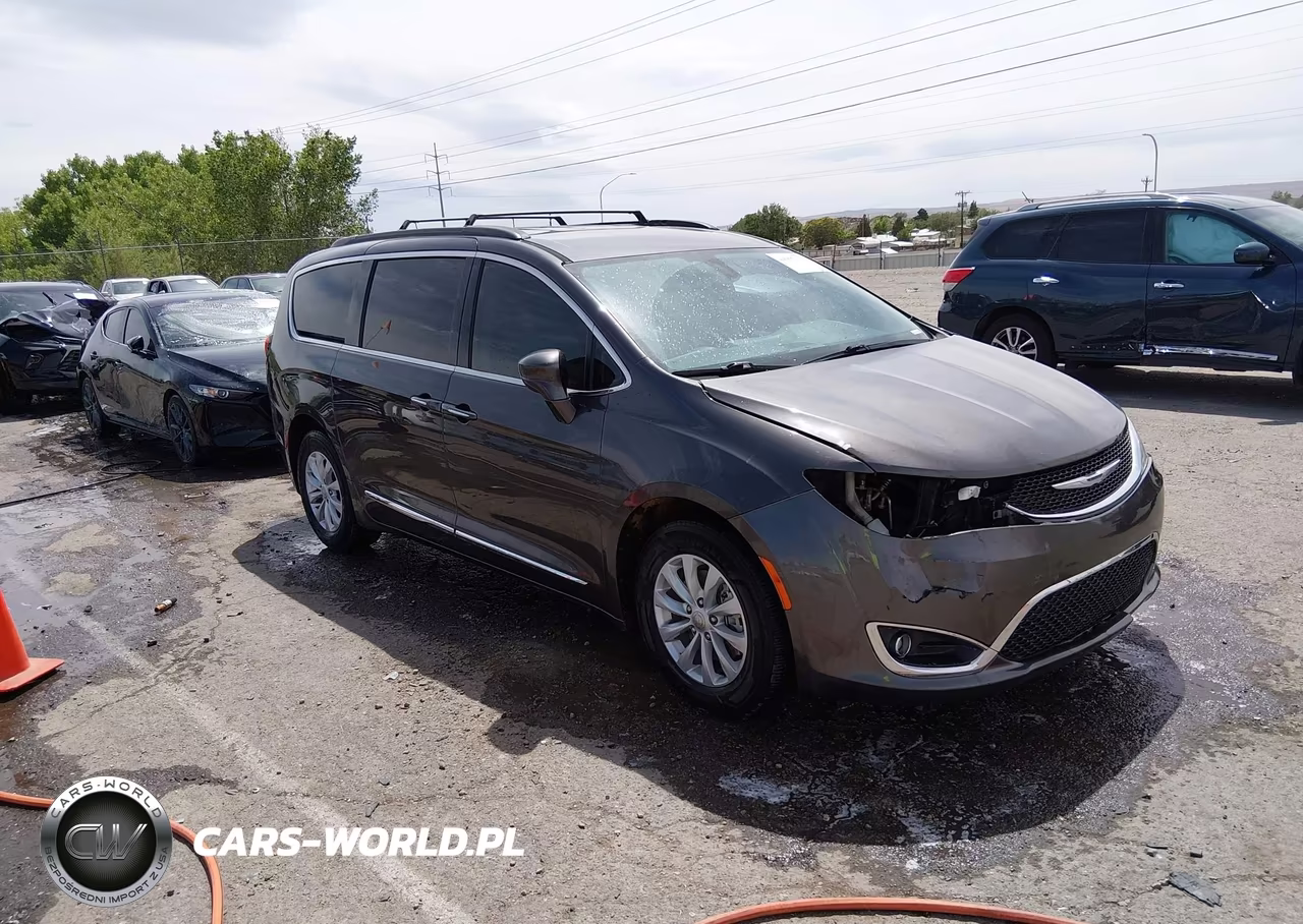 2017 Chrysler Pacifica Touring-L – zdjęcie 1 z 20