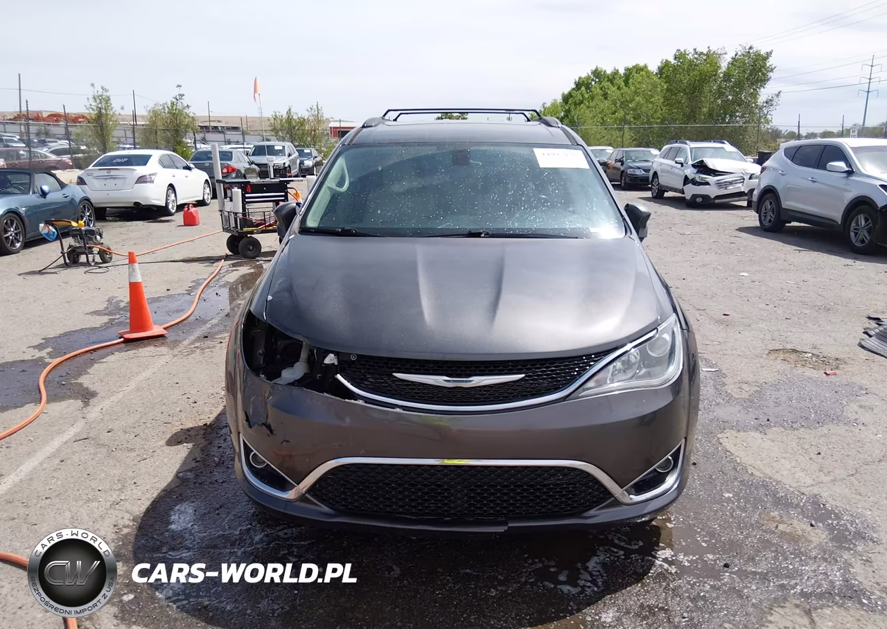2017 Chrysler Pacifica Touring-L VIN:2C4RC1BG0HR835466 - 12