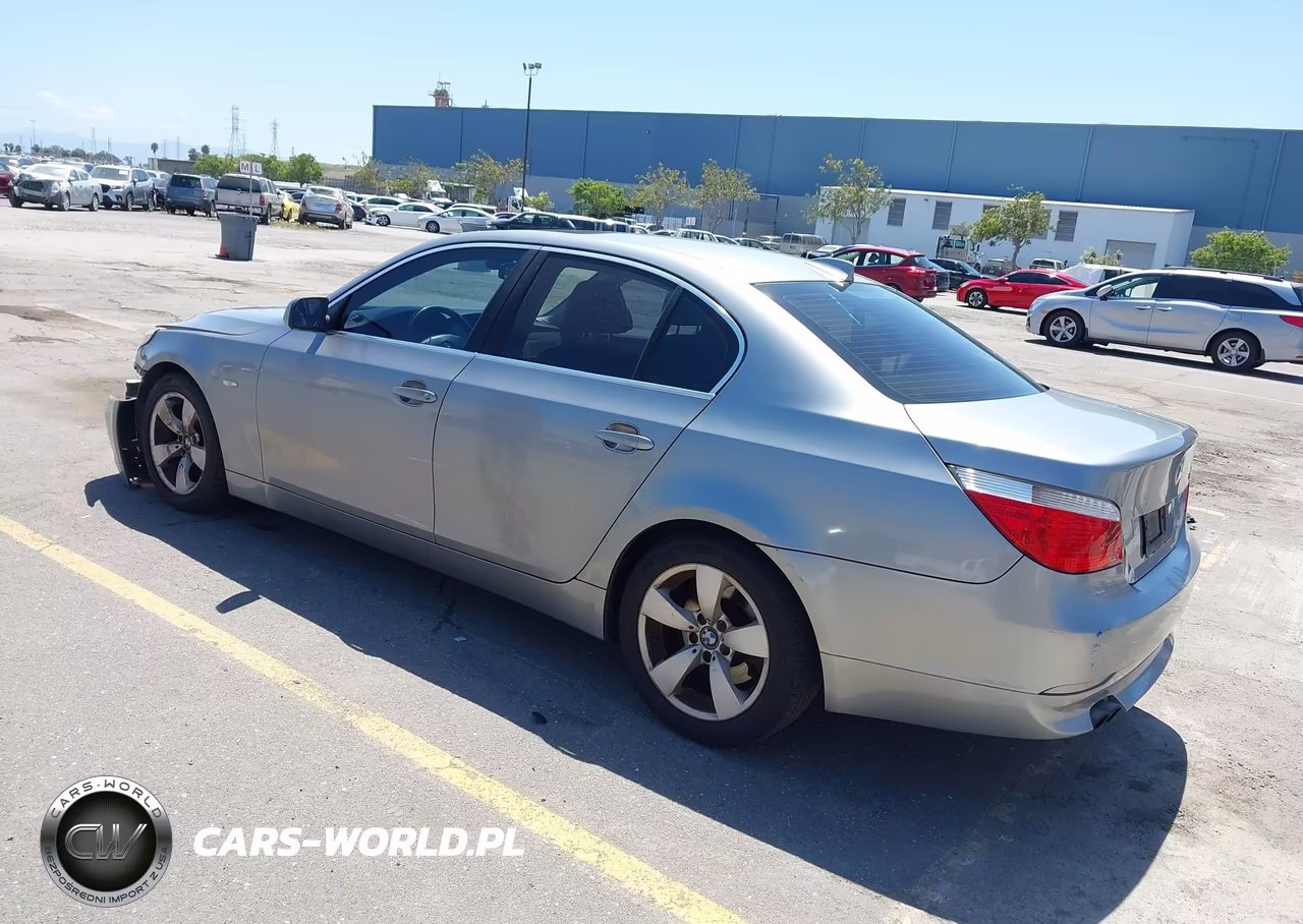 2007 BMW 530I VIN:WBANE73547CM46584 - 3