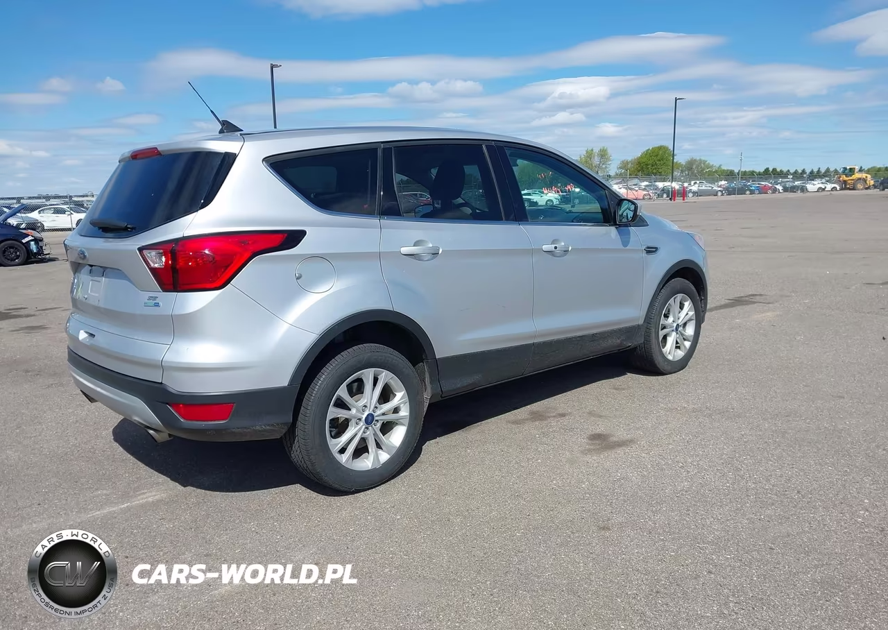 2019 Ford Escape Se VIN:1FMCU9G91KUC08566 - 4