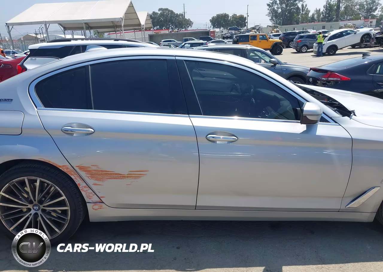 2018 BMW 530E Iperformance VIN:WBAJA9C5XJB251284 - 13
