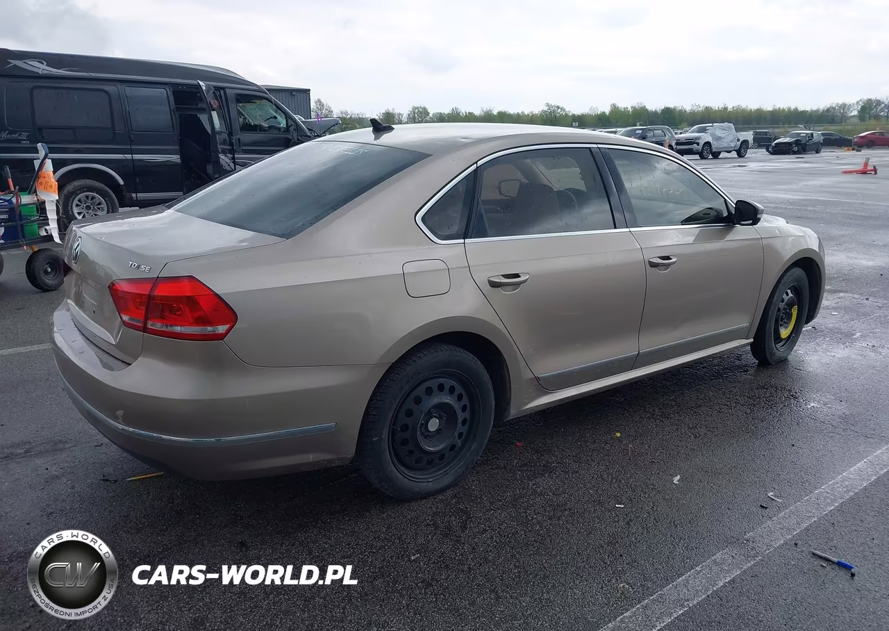 2015 Volkswagen Passat 2.0L Tdi Se VIN:1VWBV7A35FC039313 - 4