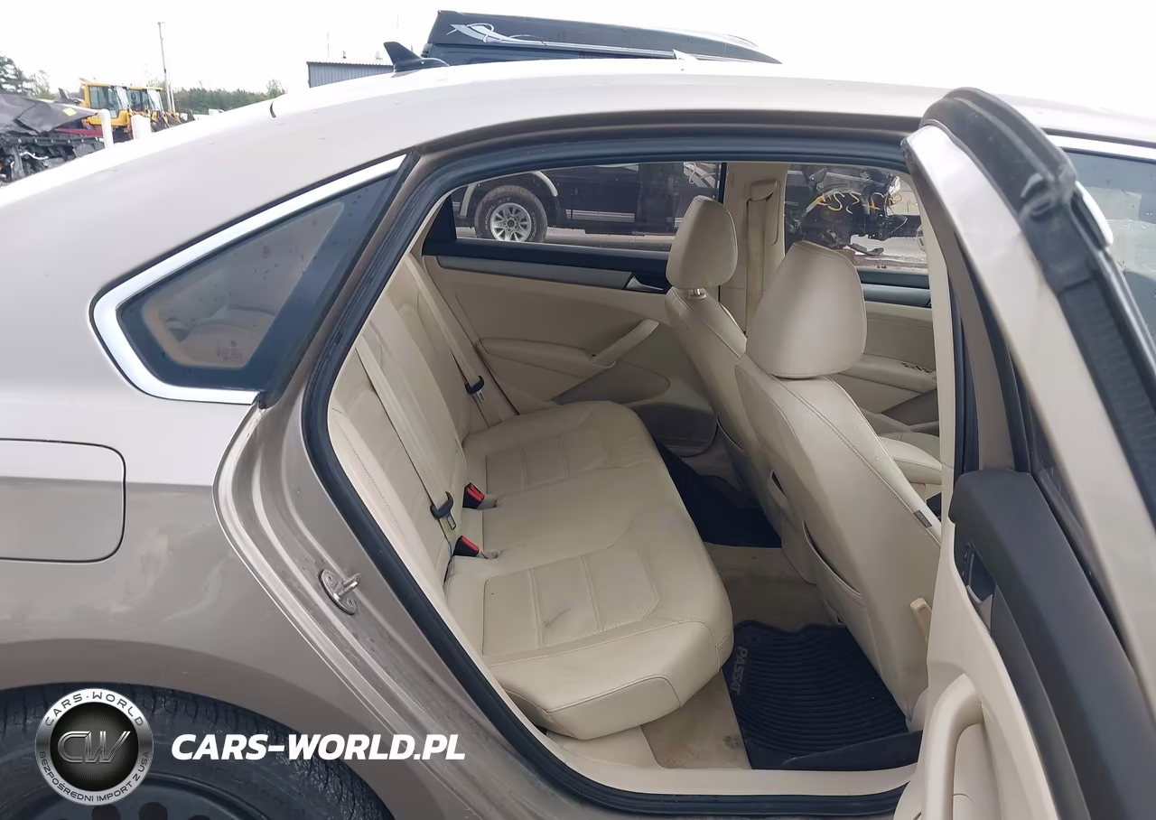 2015 Volkswagen Passat 2.0L Tdi Se VIN:1VWBV7A35FC039313 - 8