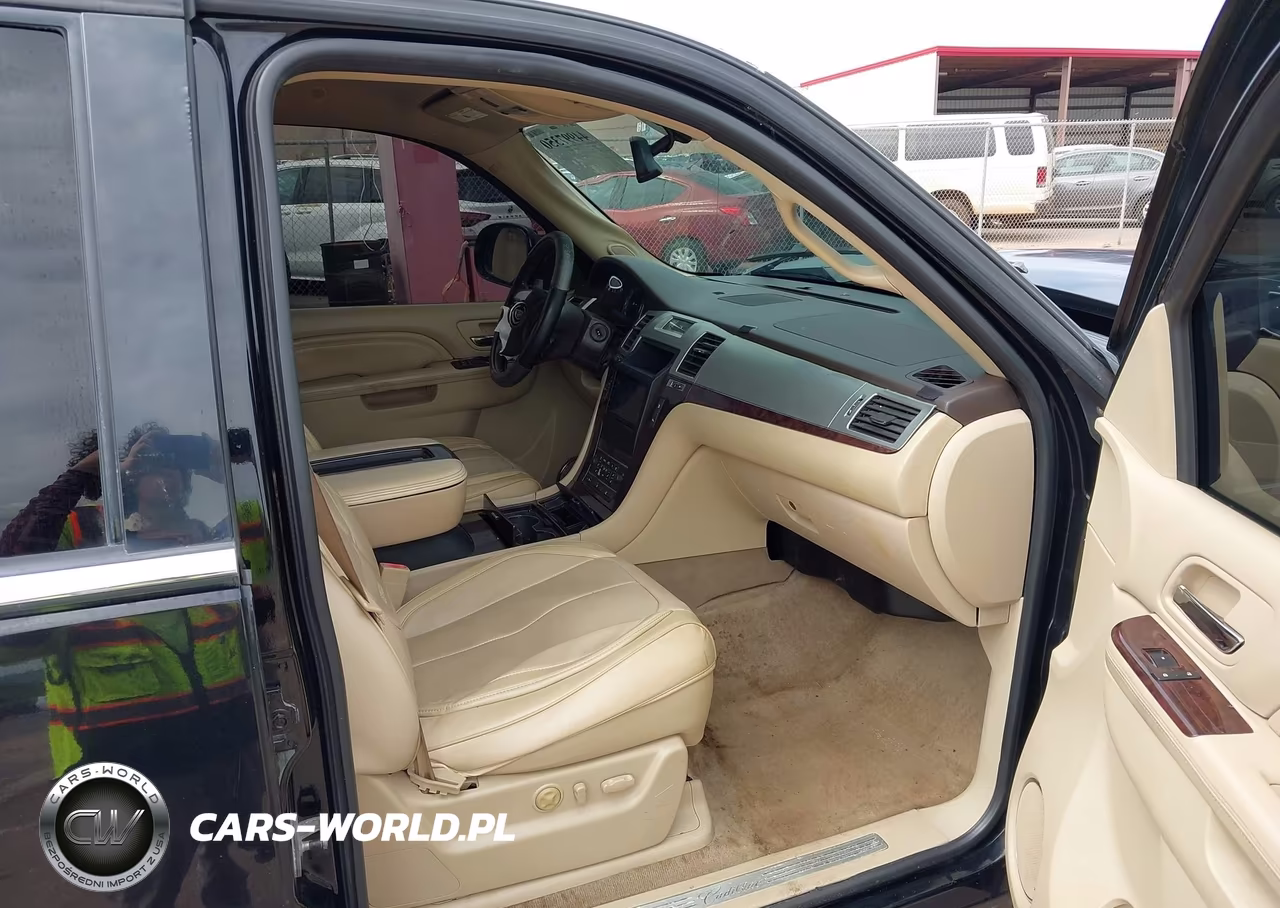 2011 Cadillac Escalade Standard VIN:1GYS3AEF6BR134801 - 5