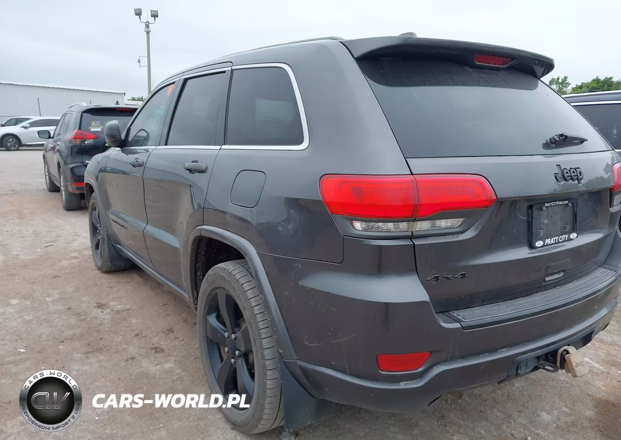 2015 Jeep Grand Cherokee Altitude VIN:1C4RJFAG6FC661820 - 3