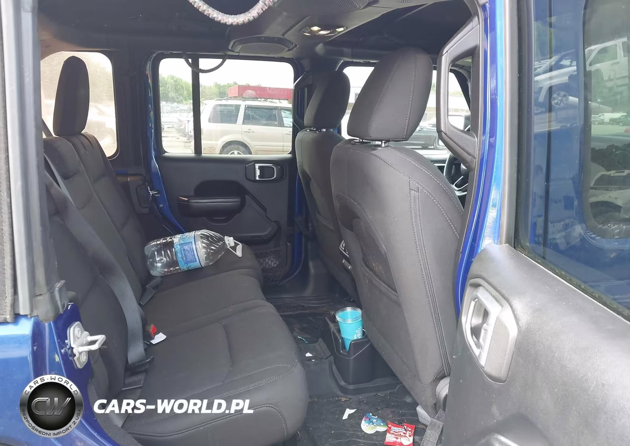 2019 Jeep Wrangler Unlimited Sport S 4X4 VIN:1C4HJXDG6KW535205 - 8