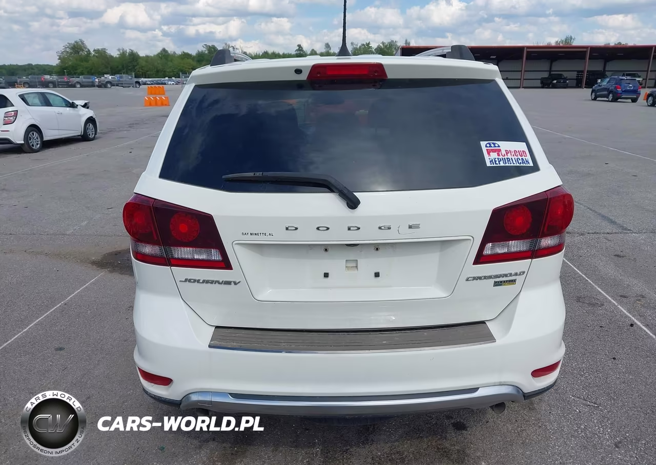 2019 Dodge Journey Crossroad VIN:3C4PDCGG2KT707548 - 16