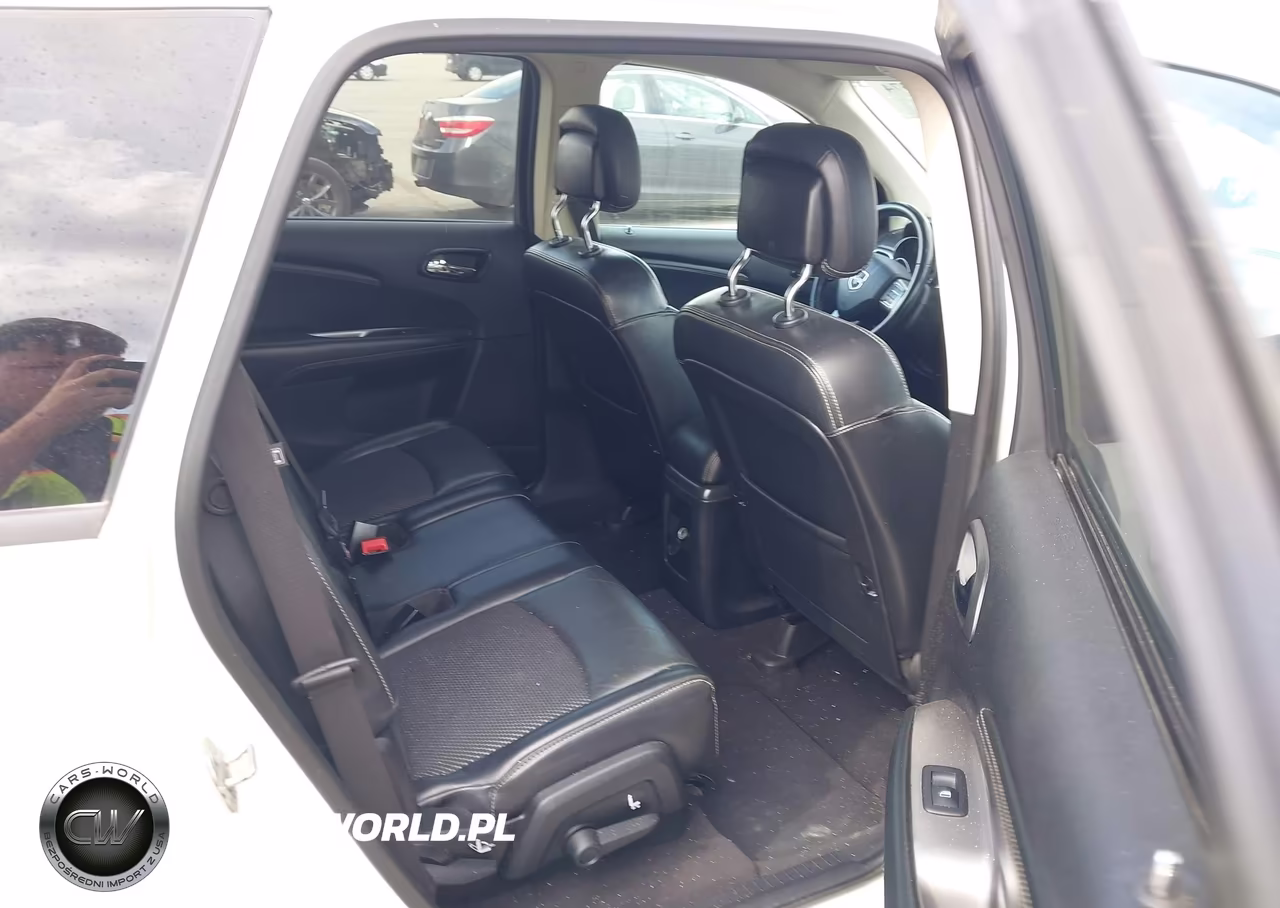 2019 Dodge Journey Crossroad VIN:3C4PDCGG2KT707548 - 8