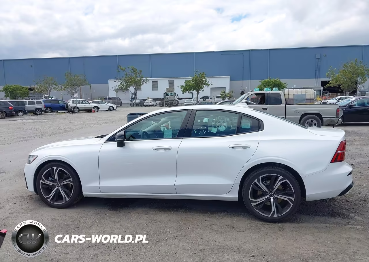 2024 Volvo S60 B5 Core Dark Theme VIN:7JRL12FK1RG324174 - 14