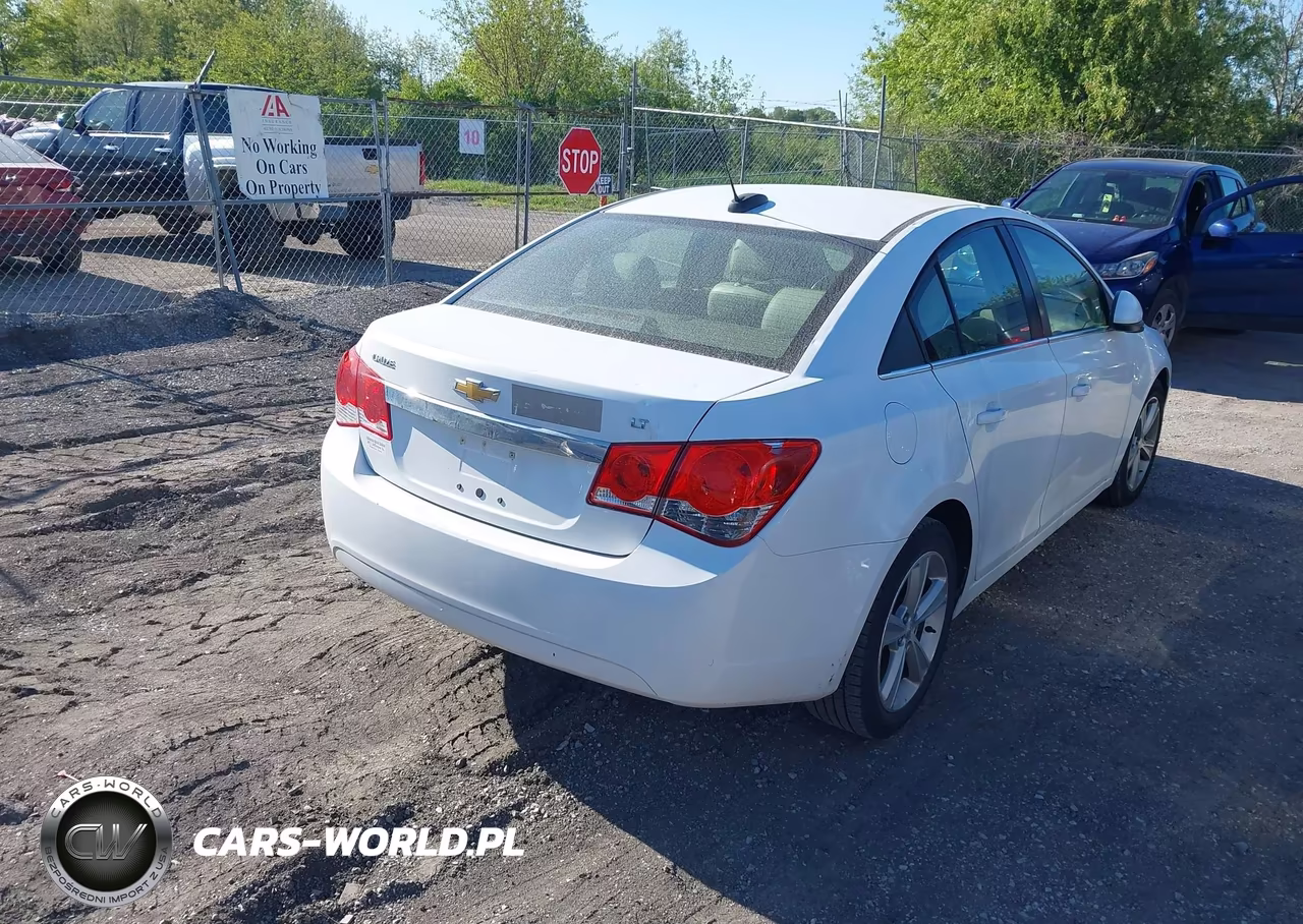 2015 Chevrolet Cruze 2Lt Auto VIN:1G1PE5SBXF7130615 - 4