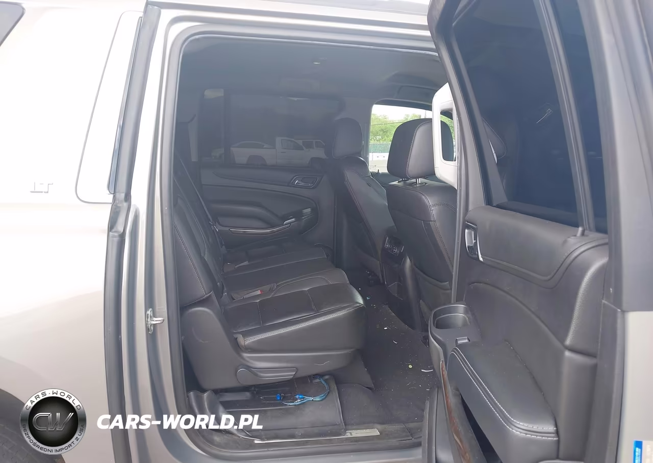 2019 Chevrolet Suburban Lt VIN:1GNSKHKC5KR403101 - 8