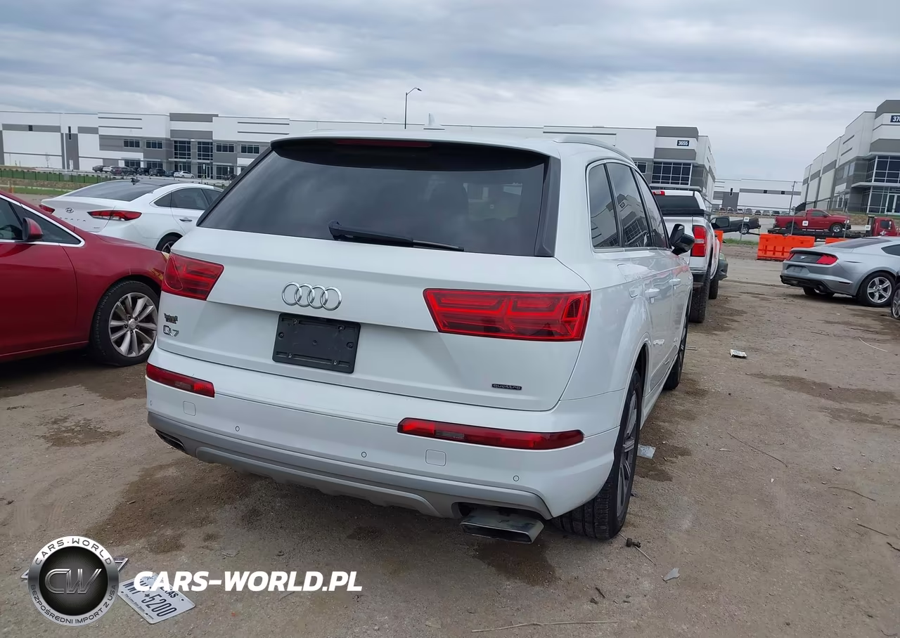 2018 Audi Q7 2.0T Premium VIN:WA1LHAF78JD050780 - 4