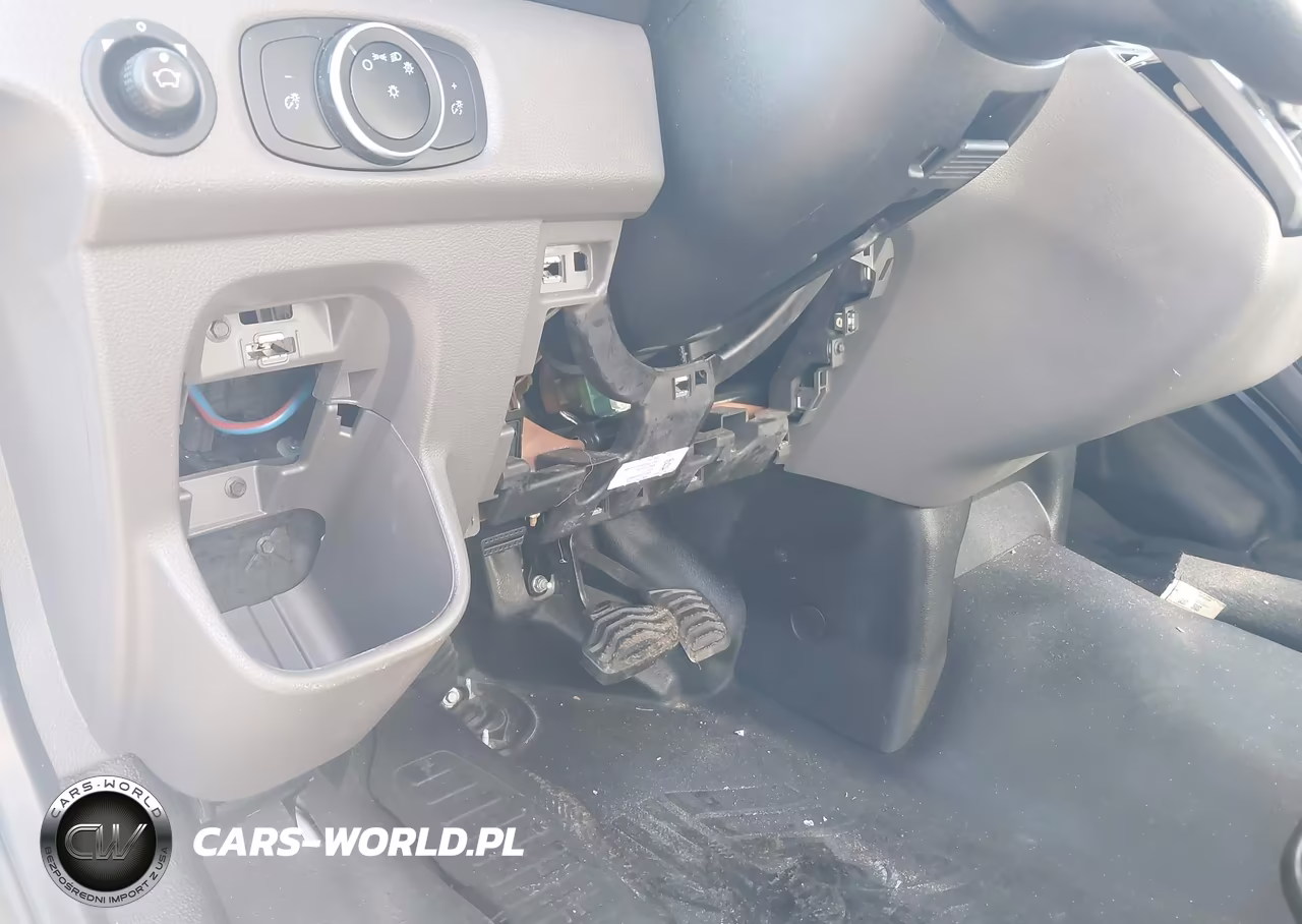 2020 Ford Transit-250 VIN:1FTBR1C8XLKB60160 - 17