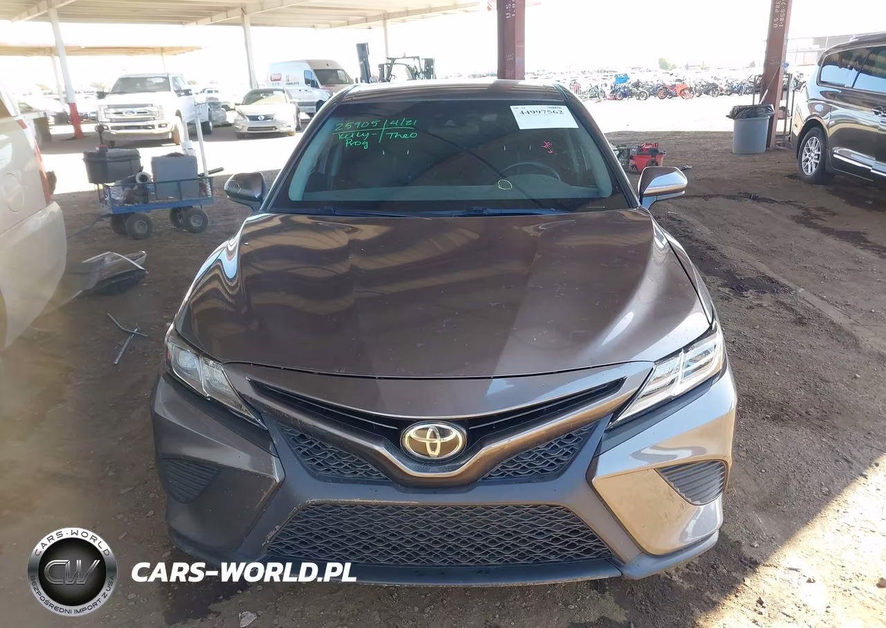 2018 Toyota Camry Se VIN:4T1B11HK9JU049642 - 13