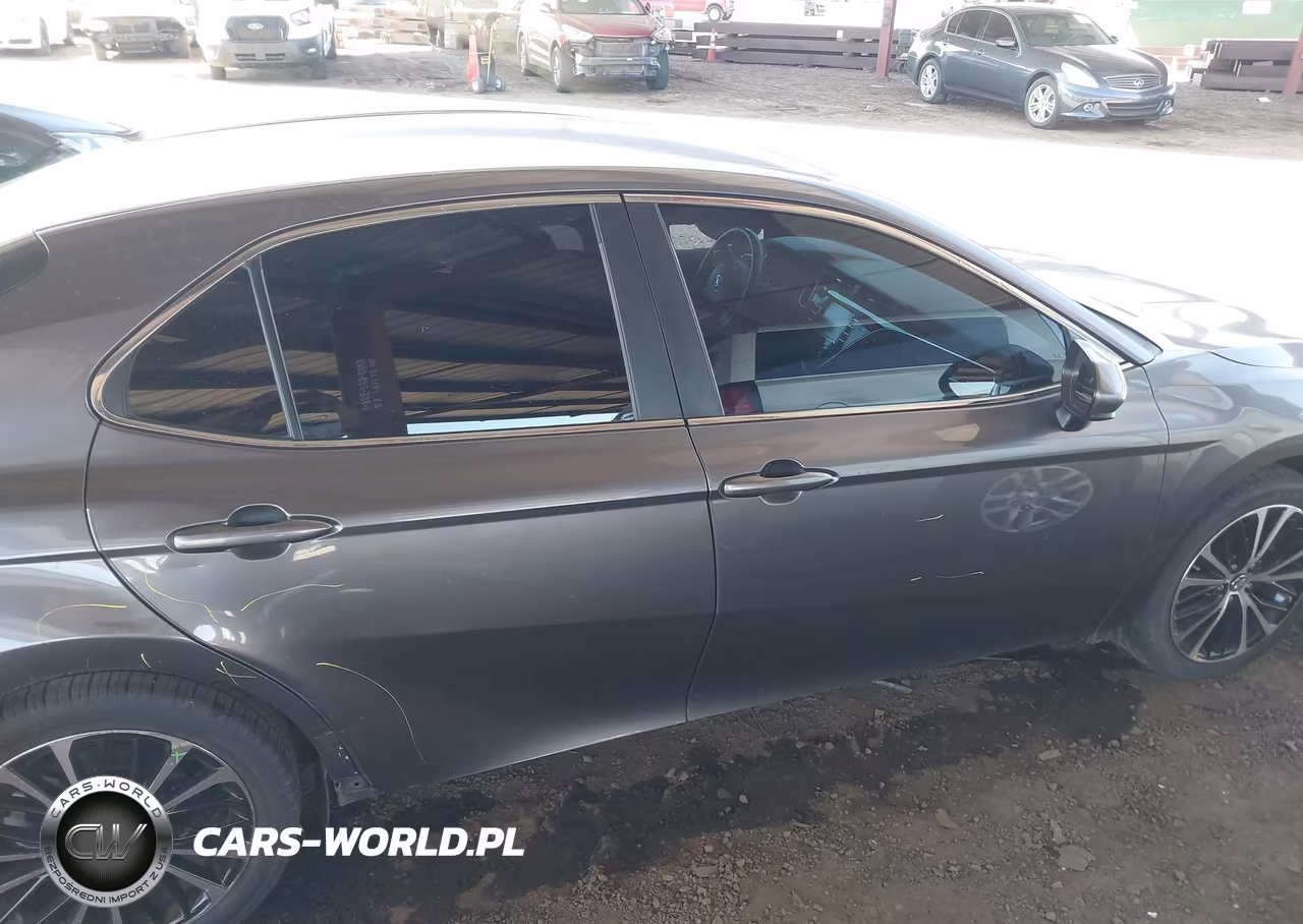2018 Toyota Camry Se VIN:4T1B11HK9JU049642 - 14