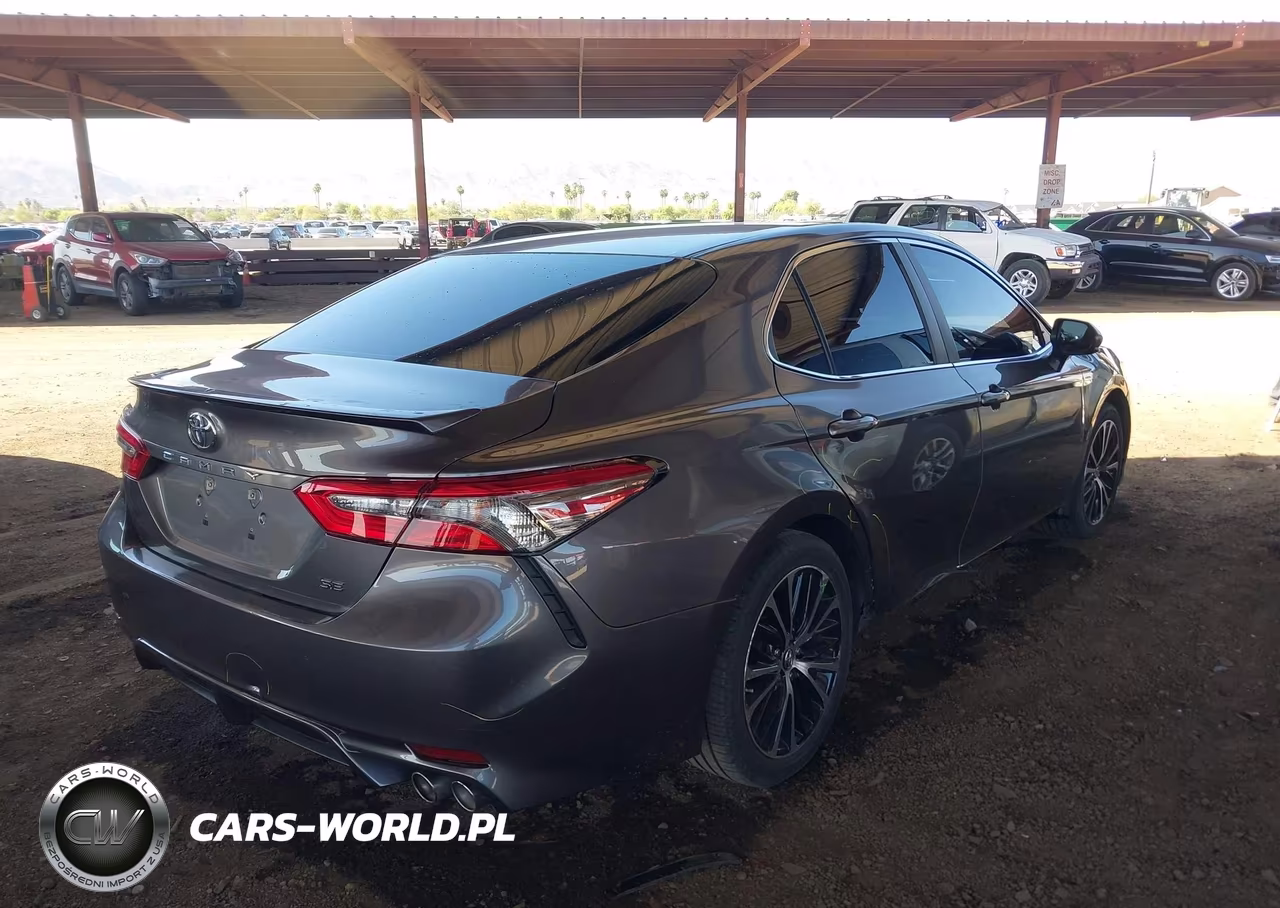 2018 Toyota Camry Se VIN:4T1B11HK9JU049642 - 4