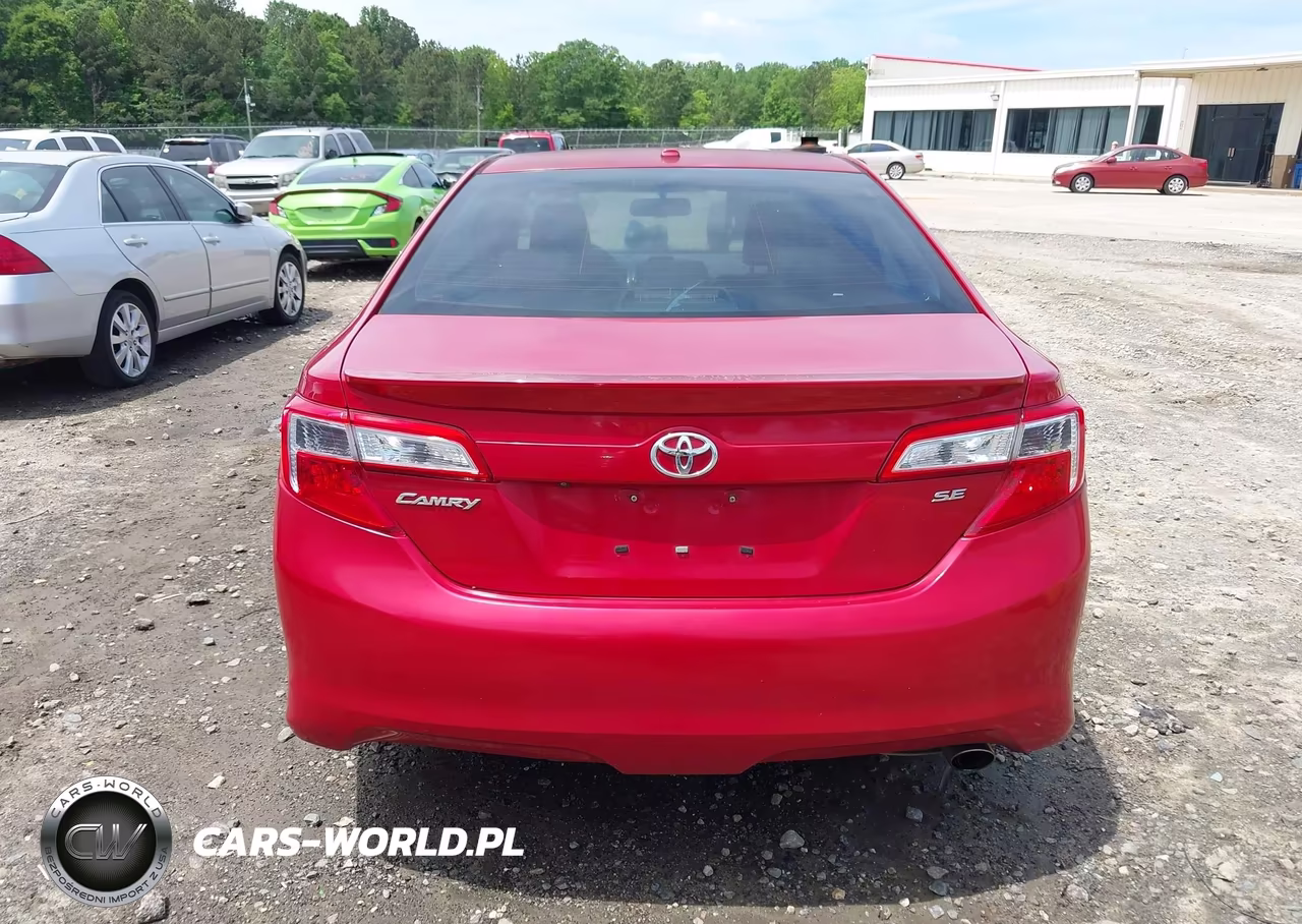 2014 Toyota Camry Se VIN:4T1BF1FK3EU823698 - 16