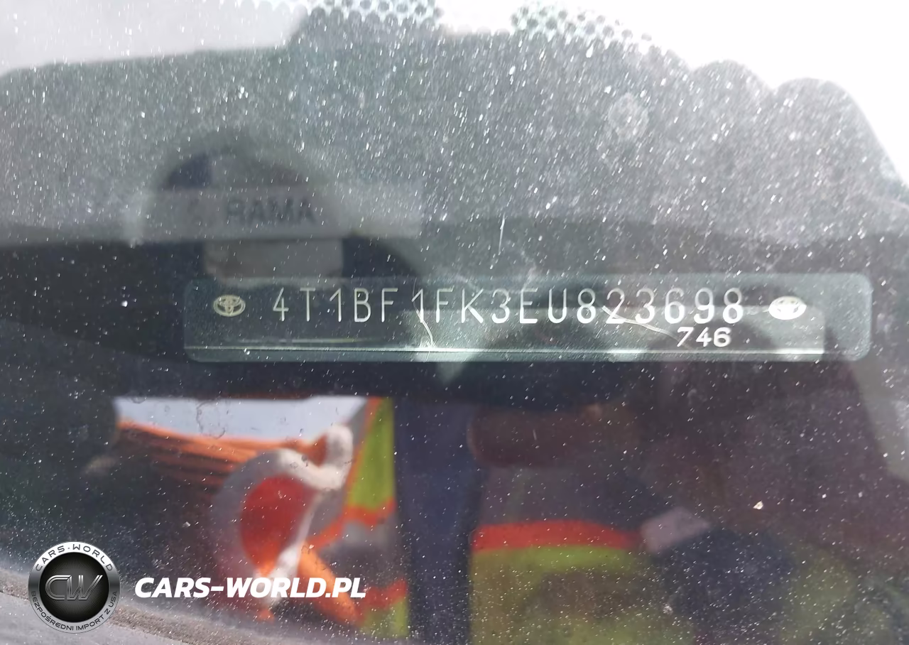 2014 Toyota Camry Se VIN:4T1BF1FK3EU823698 - 17